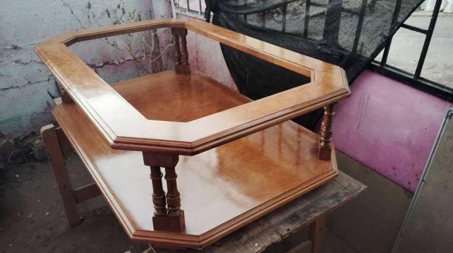 <p>Vendo mesa de centro</p>
