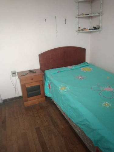 <p>Habitación amoblada con baño</p> image