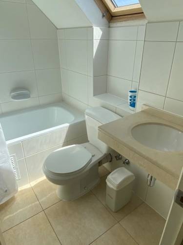 <p>Arriendo cómoda habitación amoblada ,las condes</p> image