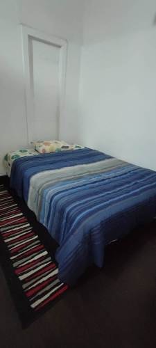 <p>arriendo de piezas amobladas</p> image