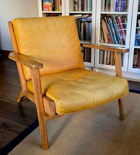 <p>Sitiales de cuero Swan Alanis Home</p>
