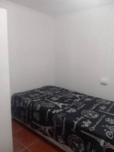 <p>Habitación Amoblada con baño</p> image