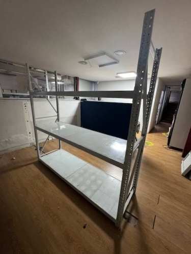 <p>Rack Metálico Usado 3 Niveles  Sala Ventas - Bodega - Industria</p>