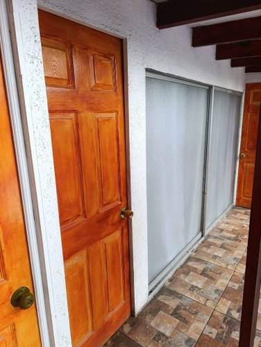 <p>Arriendo habitación a dama estudiante</p> image
