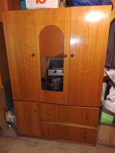 <p>Closet de madera</p>