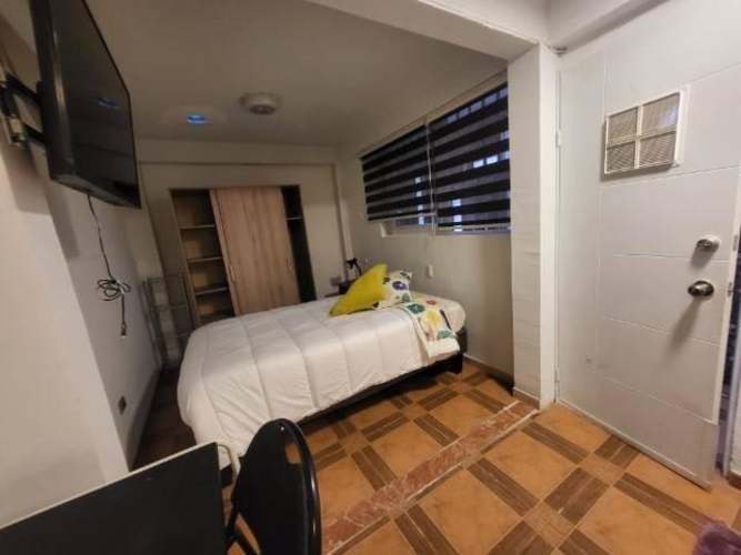 <p>HABITACION FULL EQUIPADA +BAÑO PRIVADO JARDINES DEL NORTE</p>