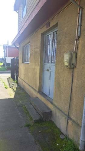<p>Arriendo pieza</p> image