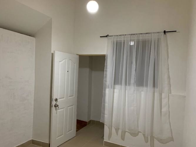 <p>Se arrienda habitación</p> image
