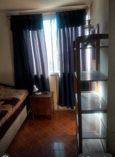<p>Habitacion amoblada</p> image