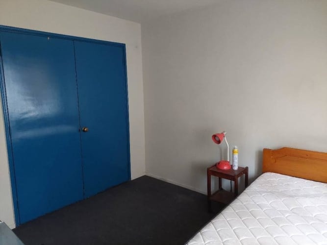 <p>Arriendo pieza amoblada en Santiago Centro</p> image