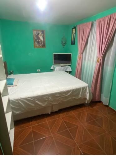 <p>Pieza con estacionamiento</p> image