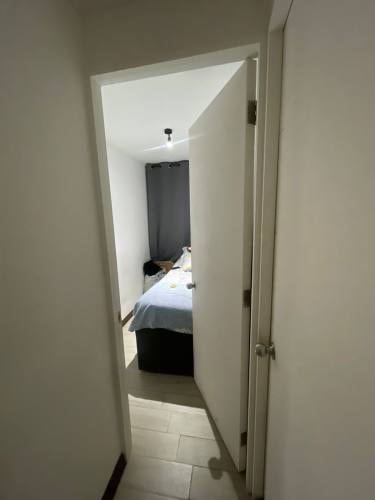 <p>Se arrienda habitación – estudiante mujer</p>