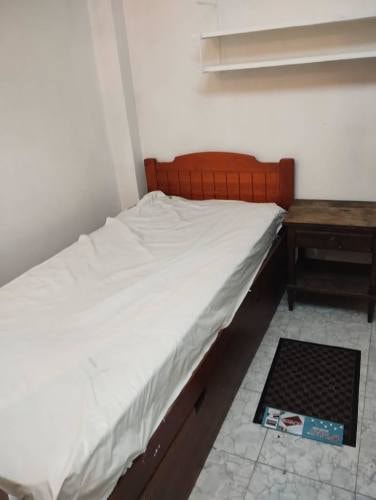 <p>Pieza amoblada</p> image