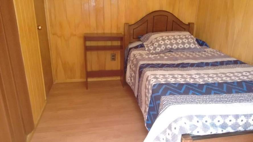 <p>Pieza amoblada con baño privado.</p> image