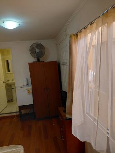 <p>Pieza entrada independiente baño privado coviefi sur</p>